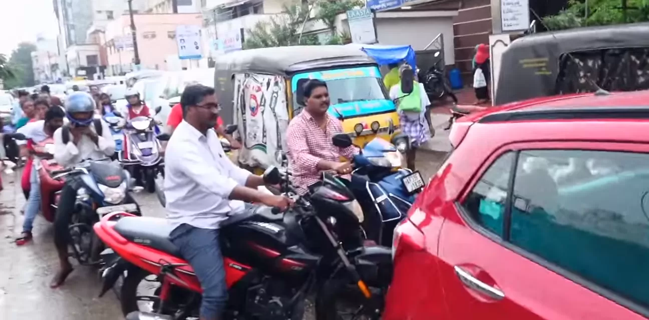 Transportation Chaos: Vehicles Stranded and Roads Blocked In Nellore