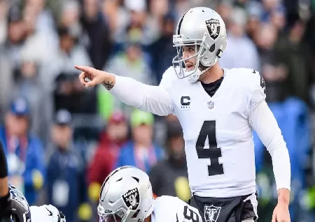 Derek Carr's potential landing spots in 2023