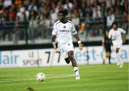 Former PSG footballer and Olympic champion Modeste M’Bami dies aged 40 after a heart attack