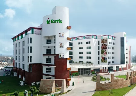 Fortis Hospital in Shalimar Bagh, Delhi