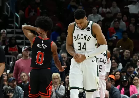 Giannis Antetokounmpo breaks Bucks assists record in victory against Bulls despite wrist injury