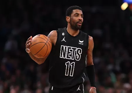 Kyrie Irving, requests trade from Nets before deadline