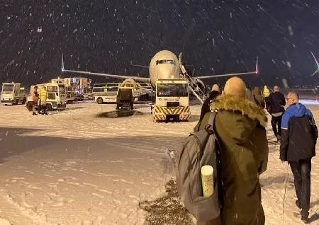 Manchester Airport runways reopen after heavy snow