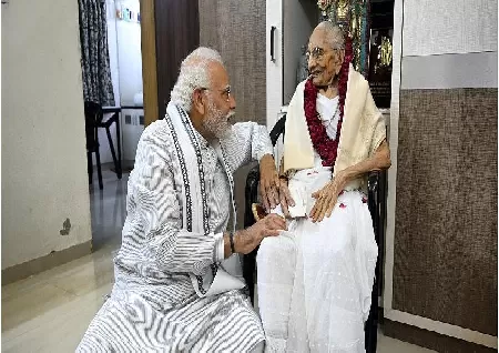 PM Modi's Mother Heeraben Dies At 99 In Ahmedabad