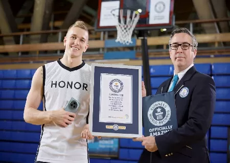 Polish Basketball Player Breaks Guinness World Record with Nearly 3-Meter Jump