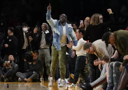 Shannon Sharpe in courtside altercation with Memphis Grizzlies players