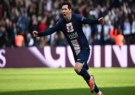 Sublime Messi free kick earns PSG 4-3 win over Lille