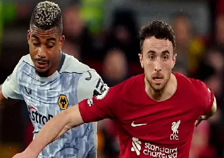 Image of Liverpool 2- 0 Wolves: Virgil Van Dijk And Mohamed Salah Goals Move Hosts To Within Six Points