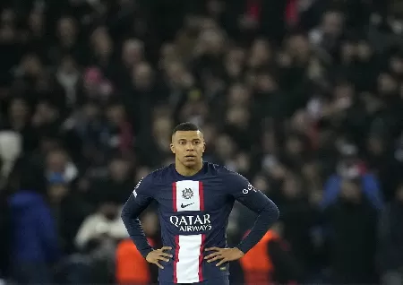 Image of PSG Left Looking To Kylian Mbappe To Keep Champions League Hopes Alive